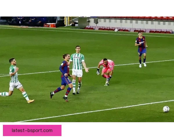 康瓜边路突破速度惊人瞬间撕裂防线引领进攻新潮流