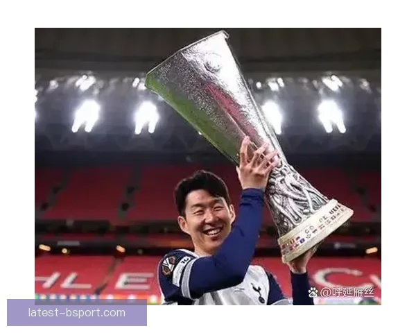 孙兴慜出任热刺队长一周年回望从核心领袖到更衣室旗帜成长与担当 孙兴慜出任热刺队长一周年回望从核心领袖到更衣室旗帜成长与担当